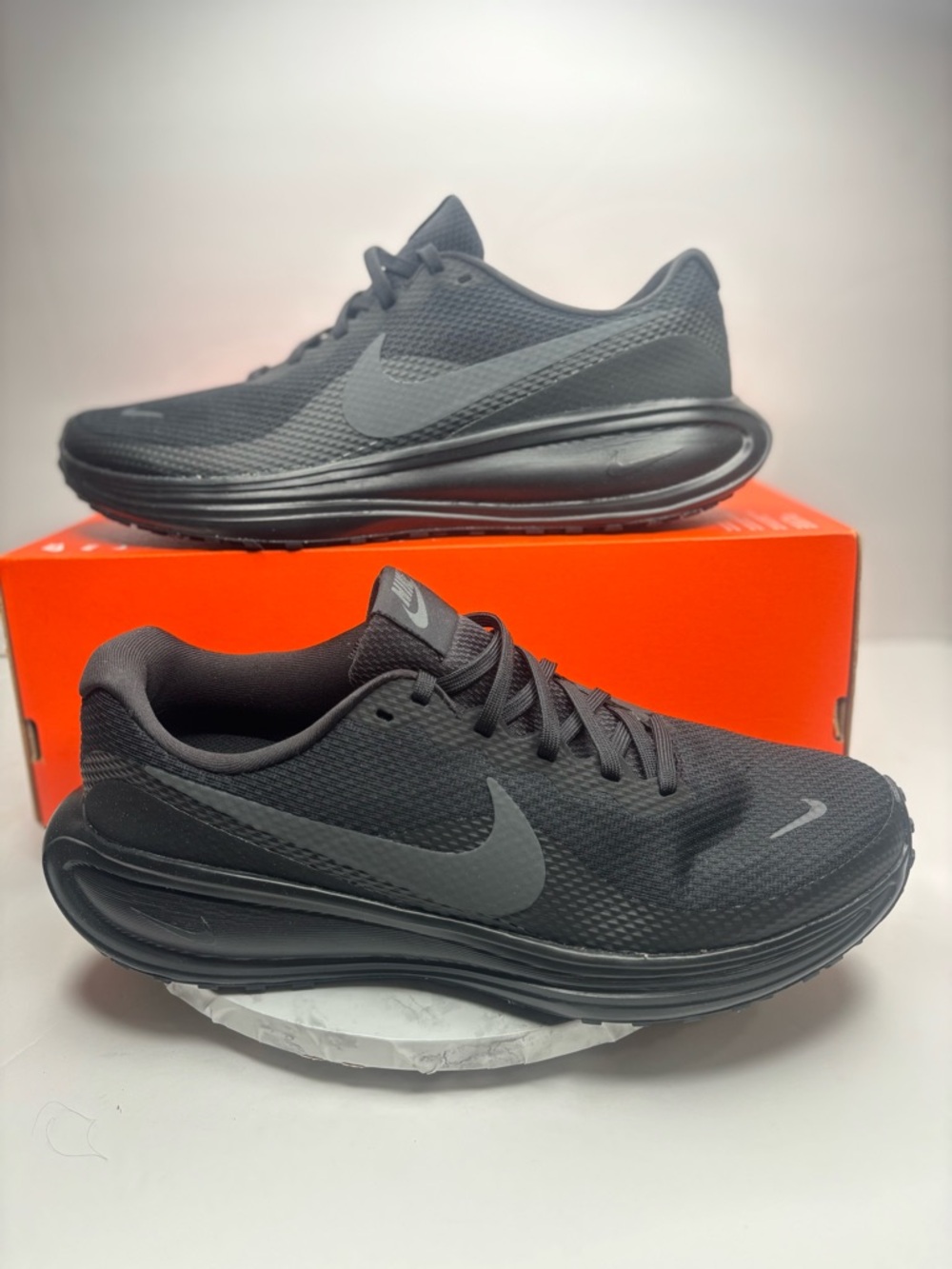 Size 10.5 - Nike Revolution 8 Black Anthracite